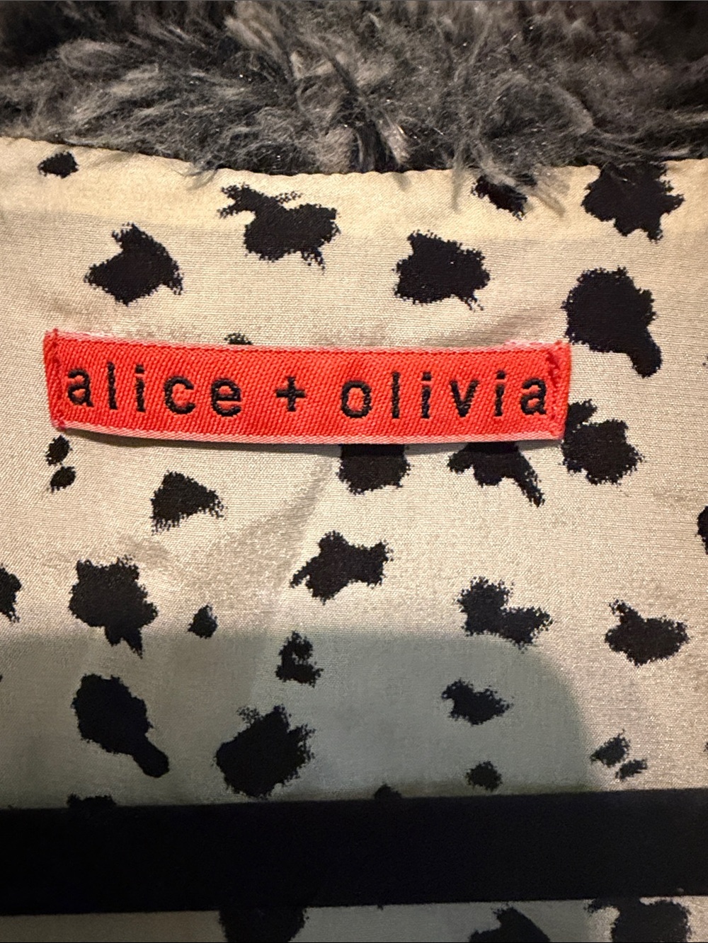 Alice + Olivia Grey Faux Fur Sleeveless Vest with Silk Blend Patterned Lining - Picture 2 of 11